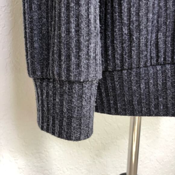 Torrid charcoal gray ribbed knit ¼ zip pullover sweater top size 1 or 1X - Picture 12 of 13